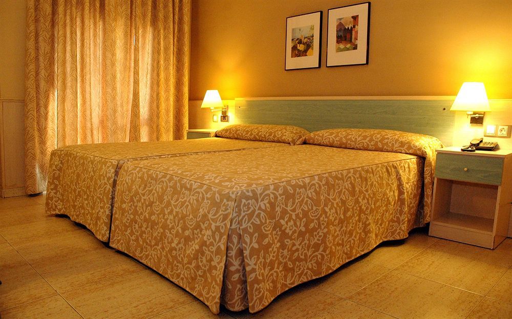 Hotel Rio Arga Сарагоса Екстер'єр фото